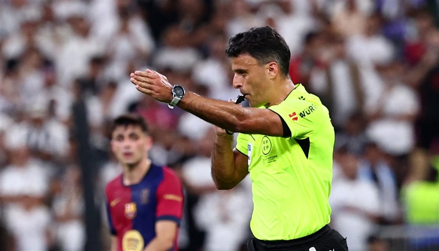 من مواجهة ريال مدريد وبرشلونة (رويترز)