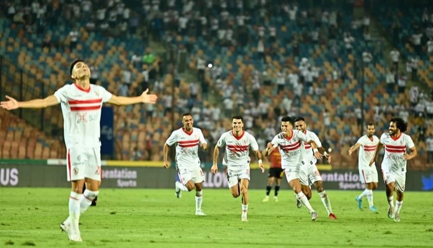 لاعبو الزمالك مع بن شرقي (أرشيف)