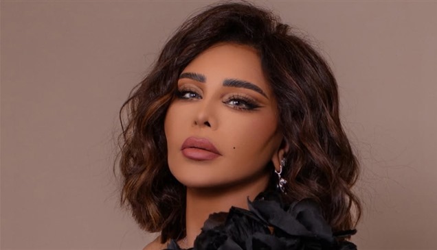 "عصارة 30 عام فن".. تفاعل واسع مع ألبوم أحلام "العناق الأخير"