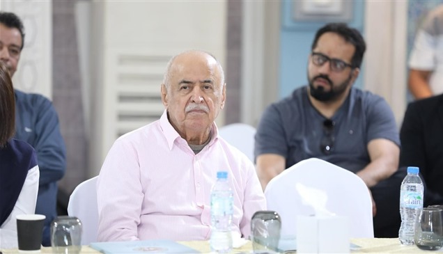 تتويج أسعد فضة بجائزة الشارقة للإبداع المسرحي العربي 