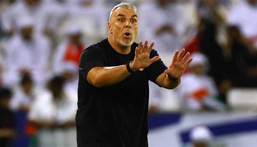 مدرب منتخب الإمارات كوزمين (رويترز)