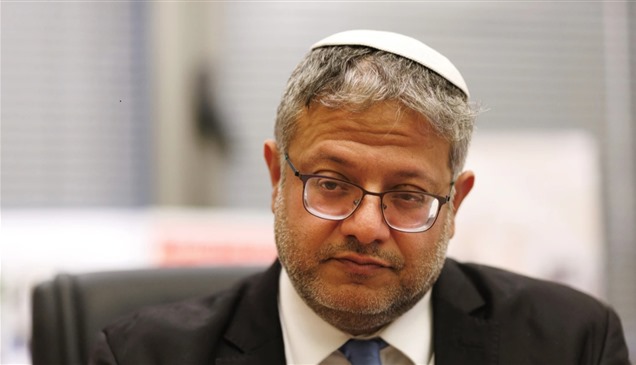 لإفساد الصفقة..بن غفير يطالب نتانياهو بنفي سجناء فلسطينيين من الضفة والقدس
