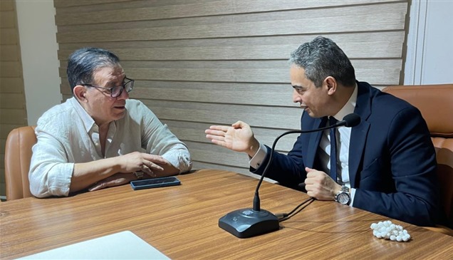 بالصور.. التحقيق مع مدحت شلبي بشأن شكوى الأهلي