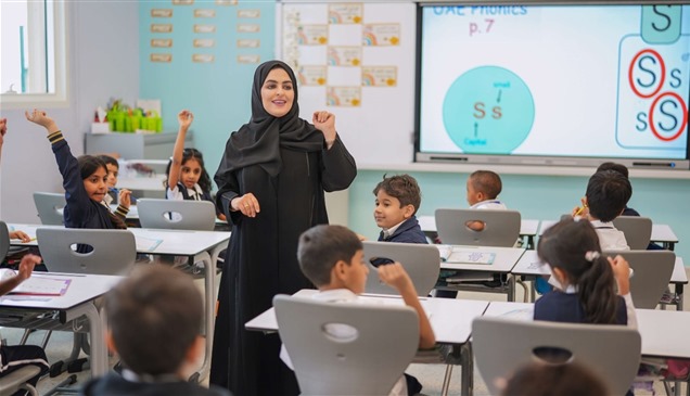 الهلال الأحمر الإماراتي: 4 شروط لتقديم المساعدات التعليمية لطلبة المدارس