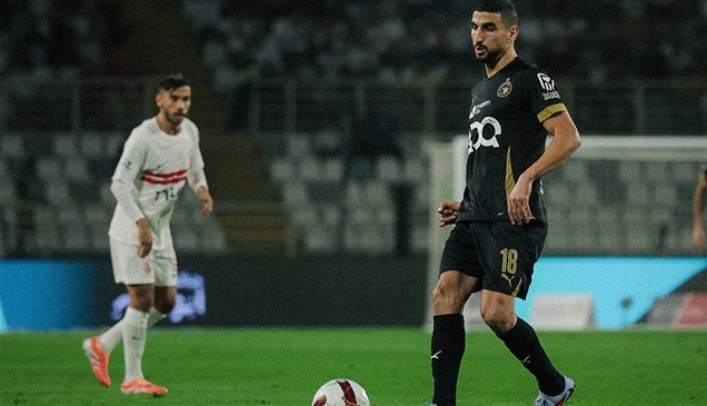 التعادل السلبي يحسم الشوط الأول بين الزمالك وبيراميدز