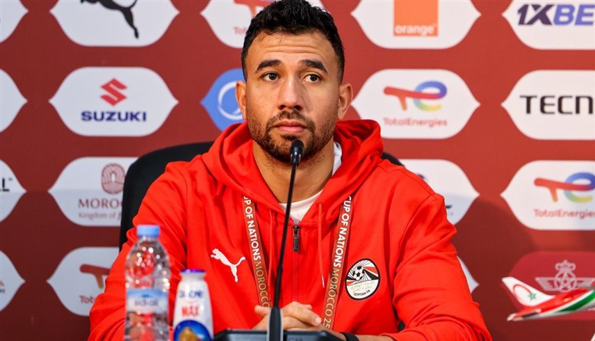 نجم منتخب مصر تريزيغيه خلال المؤتمر الصحافي (إكس)