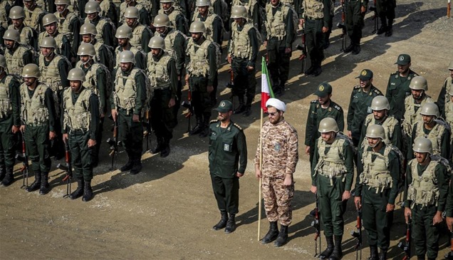 ما الذي يدفع الحرس الثوري الإيراني للتقارب مع الإخوان في فرنسا؟