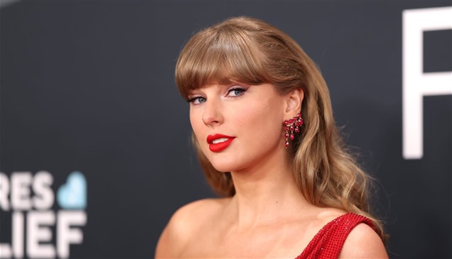 في وثائقي جديد.. تايلور سويفت تنهار بالبكاء وتستعيد لحظات "مذبحة فيينا"