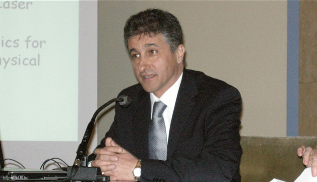 من هو ماجد شرقي الفائز بجائزة "نوابغ العرب" عن فئة العلوم الطبيعية؟