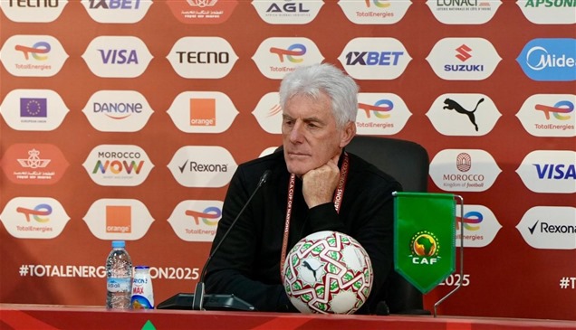 مدرب جنوب أفريقيا: منتخب مصر ليس صلاح أو مرموش