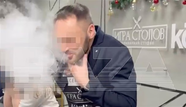 "كوكتيل قاتل".. خطأ طاهٍ شهير يحول احتفال إلى كارثة
