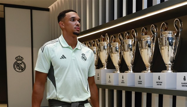 مشاعر ألكسندر أرنولد تسبق غيابه عن ريال مدريد