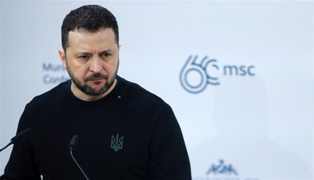مقربون من ترامب ينصحون زيلينسكي بالفرار فوراً إلى فرنسا 