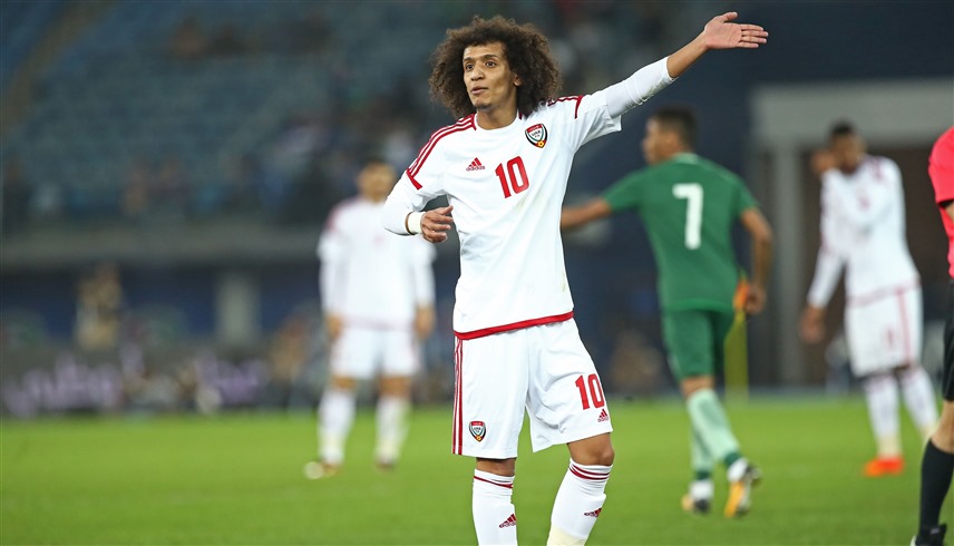 نجم منتخب الإمارات السابق عموري (إكس)