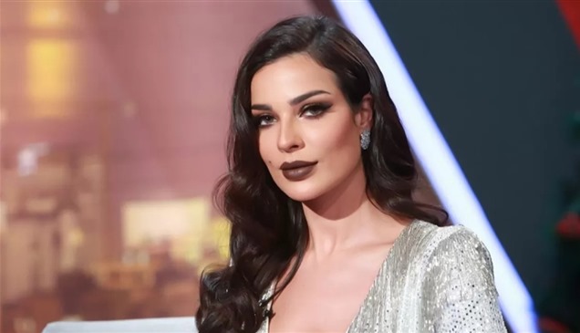 "تست تست".. نادين نجيم توجه رسالة قاسية لمنتقديها  