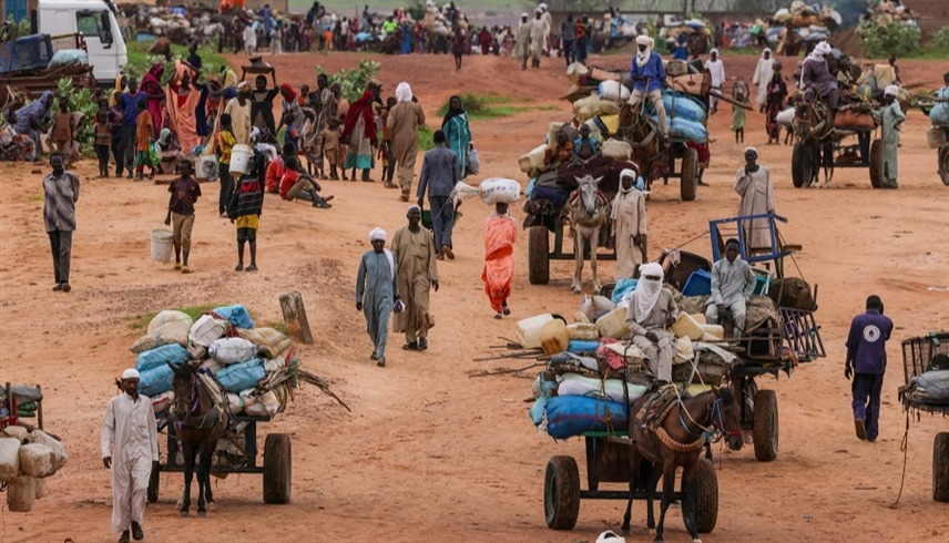 نازحون في السودان هرباً من القتال (أرشيف)