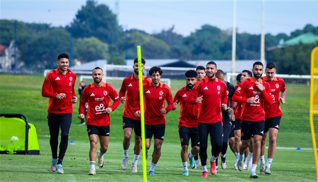قبل مواجهة الأهلي.. "كاف" يعاقب صنداونز 