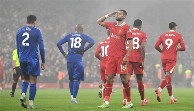 ليفربول وليستر سيتي.. صراع القمة والقاع