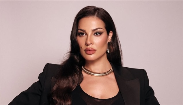 بالفيديو.. نادين نجيم تسخر من شائعة بكائها بسبب الوحدة