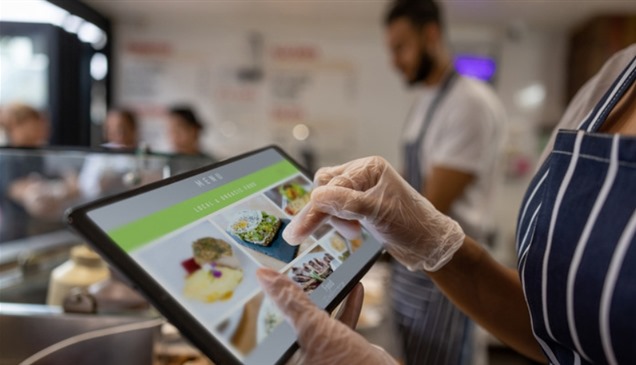 موظف مفصول ينتقم بتعديلات "قاتلة" في قوائم طعام ديزني