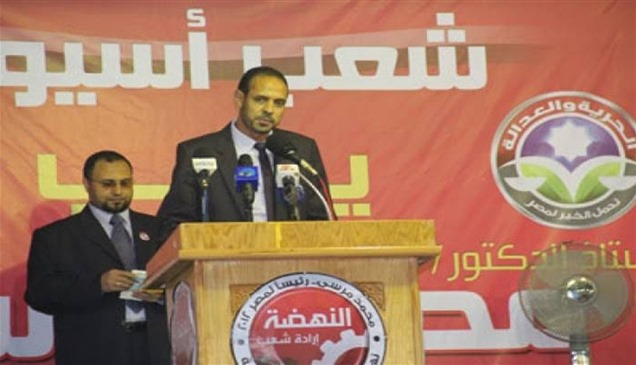 صور| عماد النحاس.. مدرب الأهلي الجديد يدعم الإخوان