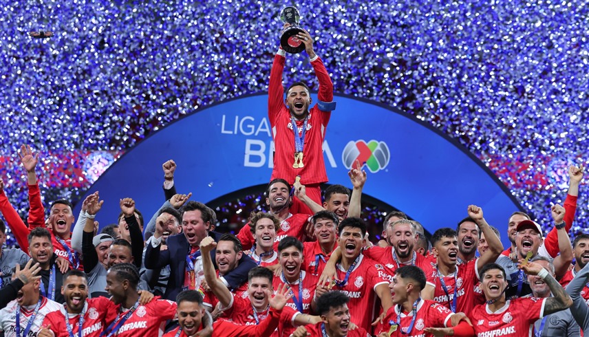 من تتويج تولوكا بالدوري المكسيكي (إكس)