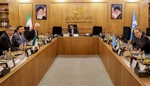 ما هي مكاسب اتفاق نووي مؤقت لإيران؟