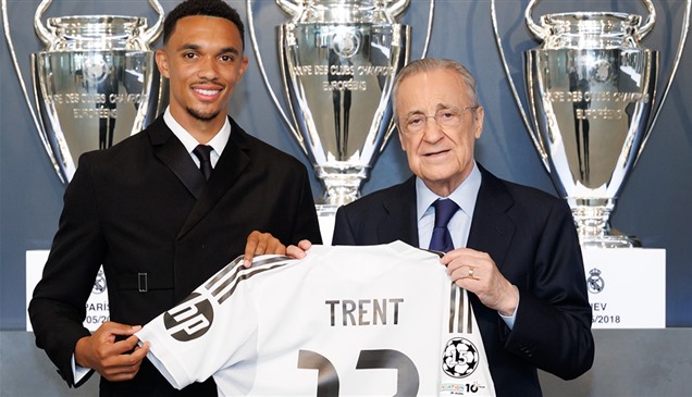 ألكسندر-أرنولد يوقع مع ريال مدريد حتى 2031