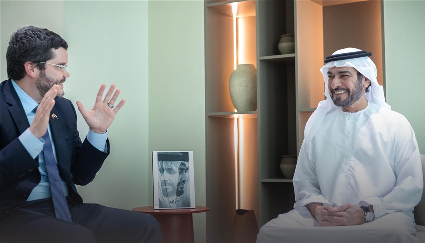 حمدان بن مبارك والسفير الكولومبي (وام)