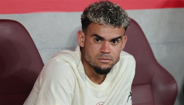 لويس دياز يغادر معسكر ليفربول في اليابان