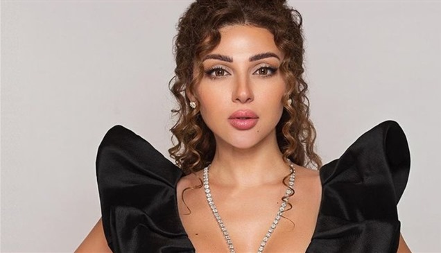 بعد ماجدة الرومي.. ميريام فارس على ركبتيها أمام فيروز في وداع زياد الرحباني