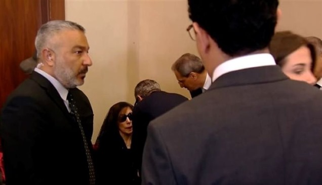 في عزاء زياد.. فيروز تهمس للسفير المصري: "أنا بحب مصر"