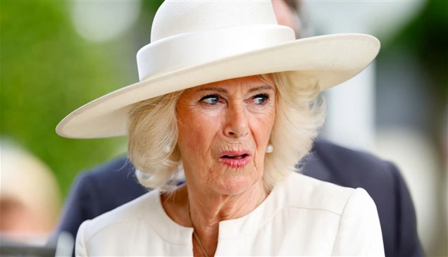 كتاب يكشف: الملكة كاميلا تعرّضت لمحاولة اعتداء جنسي في مراهقتها!