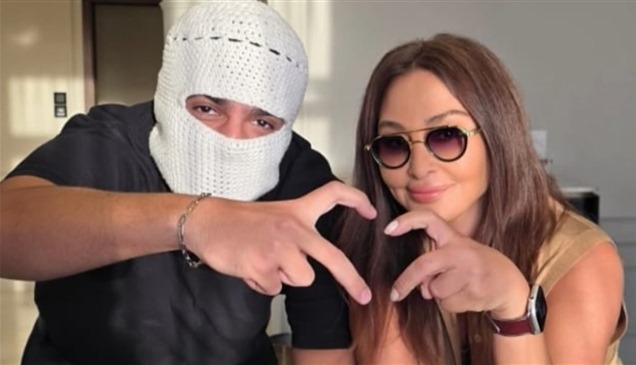 صورة تووليت مع إليسا تثير تساؤلات.. هل يجمعهما عمل فني جديد؟