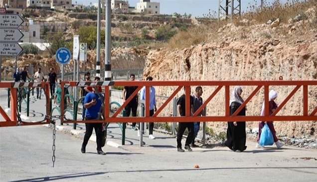 لعزل القدس عن الضفة..إسرائيل تكثف إقامة البوابات العسكرية حول المدن الفلسطينية  