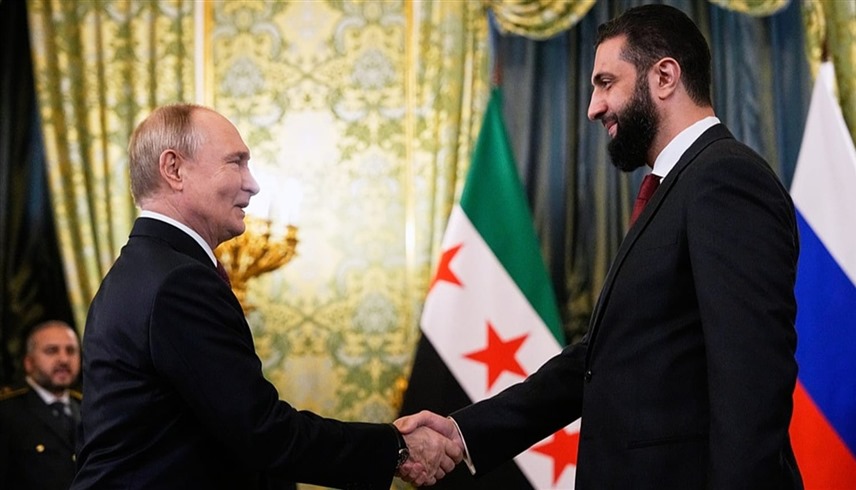 الرئيسان السوري الانتقالي أحمد الشرع والروسي فلاديمير بوتين (أرشيف)