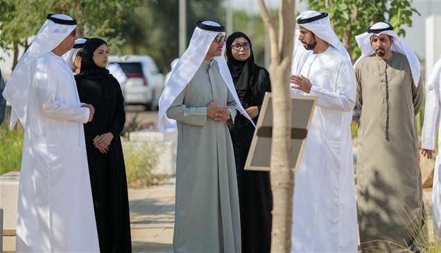 هزاع بن زايد يتفقد منتزه "الصاروج بارك" بعد إعادة التطوير والتأهيل