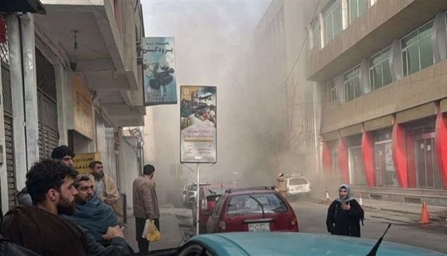 قتيل واحد على الأقل وإصابة صينيين بعد تفجير فندق في كابول 