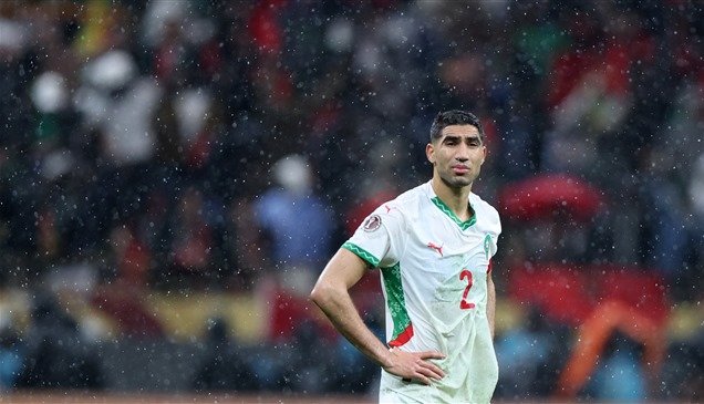 مبابي يعالج حكيمي نفسياً ويدعم دياز 