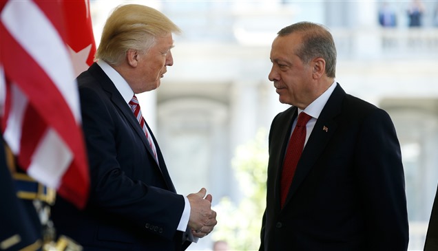 سوريا تتصدر مباحثات هاتفية بين ترامب وأردوغان