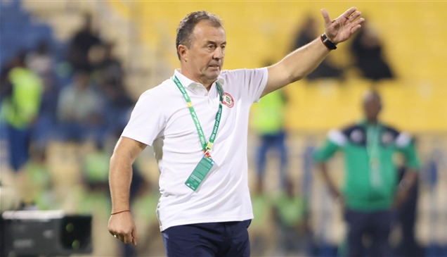 منتخب لبنان ينفصل عن مدربه رادولوفيتش   