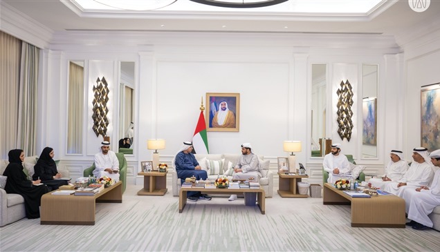 حمدان بن زايد يطّلع على مستجدات قطارات الاتحاد