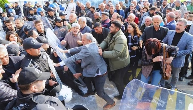 تركيا تحظر التظاهر في ولاية متاخمة لسوريا