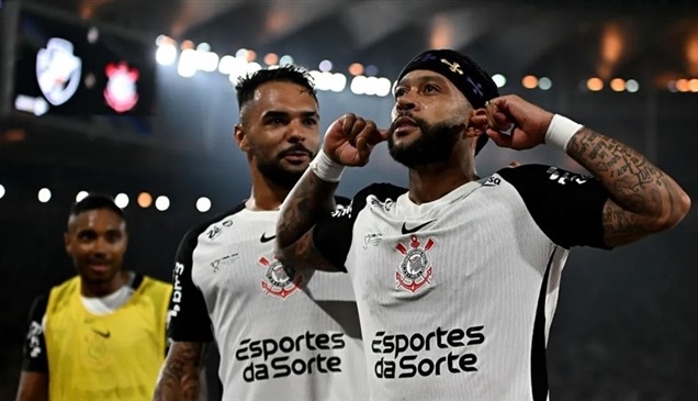 شباب الأهلي والوصل يتنافسان على ديباي
