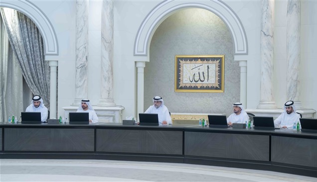 تنفيذي الشارقة يعتمد قرارات تطويرية ويبحث تعزيز كفاءة الخدمات الحكومية
