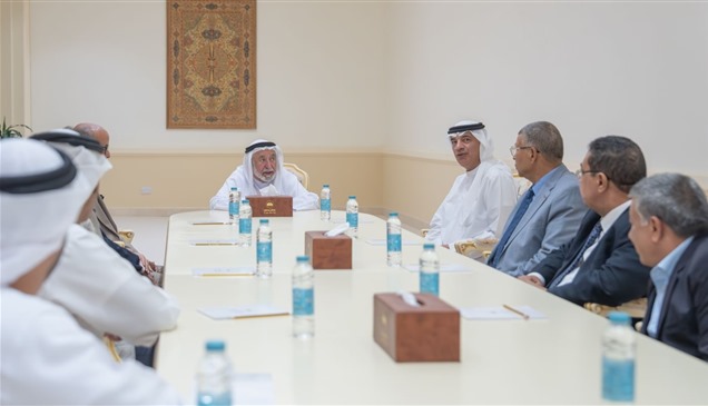 حاكم الشارقة يستقبل مديري بيوت الشعر 