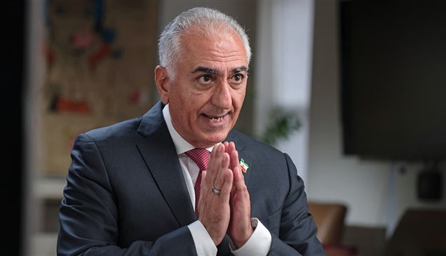 نجل الشاه يضع خطة "المرحلة الانتقالية" في إيران