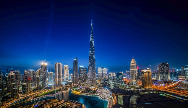 فوربس: الإمارات تواصل الريادة في السياحة والتكنولوجيا المالية