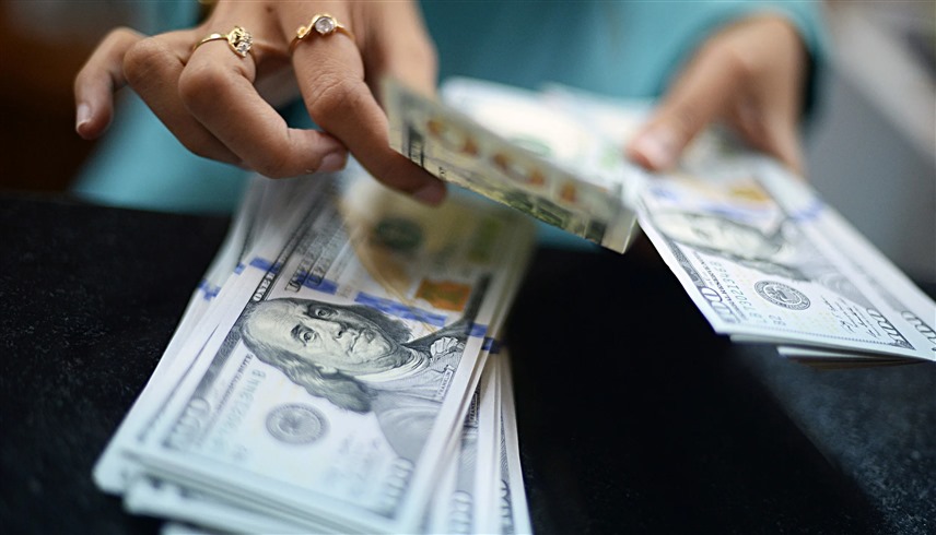 دولارات أمريكية (أرشيف)