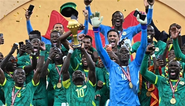 تحرك قانوني مغربي عاجل لوقف تكريم منتخب السنغال في باريس